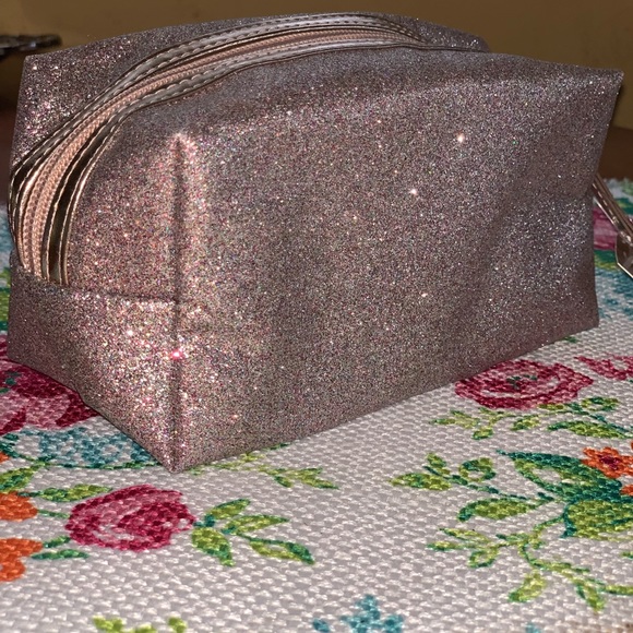 Ulta Beauty Handbags - Ulta Beauty makeup bag Ulta Beauty Handbags - Ulta Beauty makeup bag
